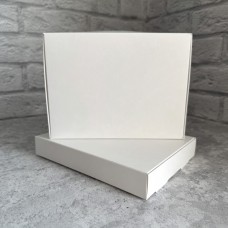 Коробка для цукерок, печива / 150х200х30 / біла / без вікна