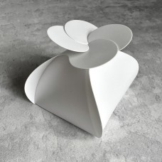 Коробка бонбоньєрка / 60х60х50 / біла / без вікна